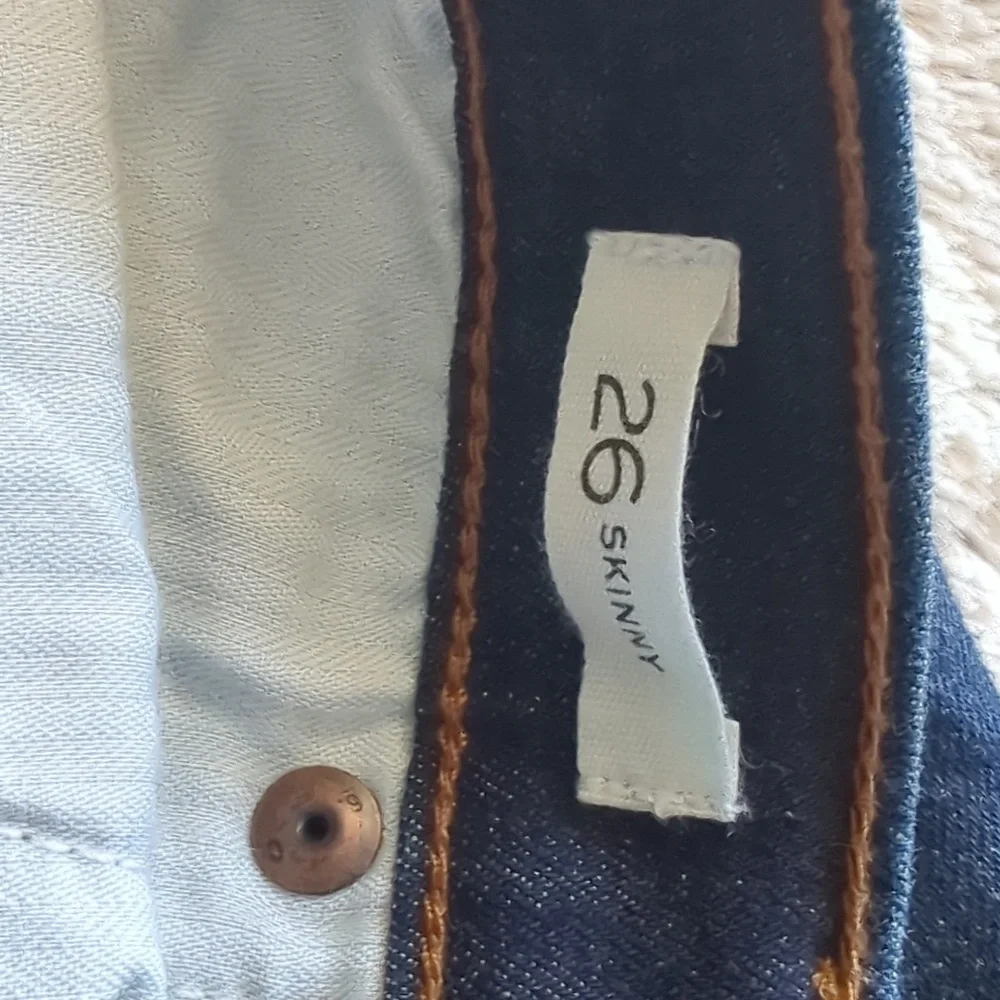 Banana Republic Dark Wash Mid Rise Skinny Blue Jeans Size 26 Waist 27.5 Inches - Picture 2 of 5